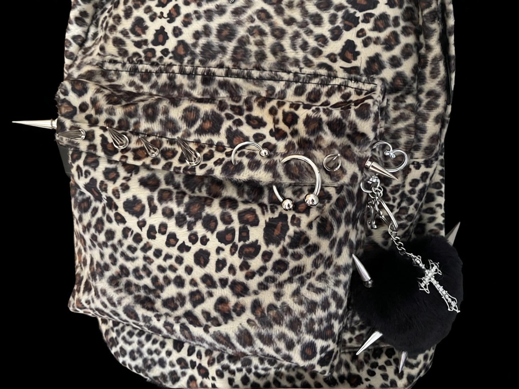 大容量ヒョウ柄バックパック パンクリベットディテール 秋冬シ - Interior Design Women のレビューと価格