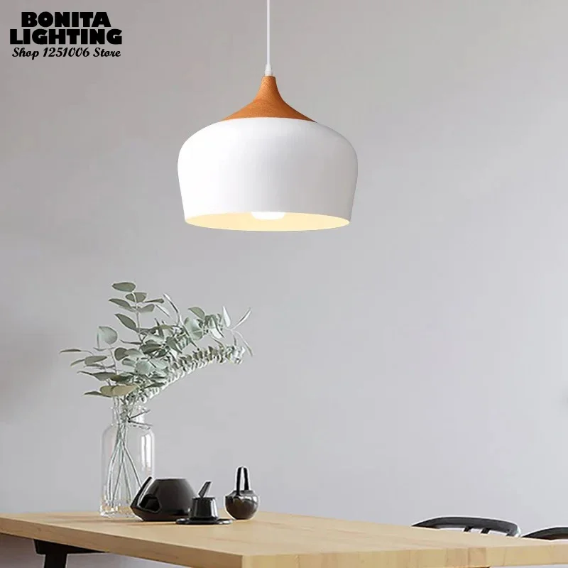 北欧アルミビッグランプシェード天井シャンデリアレストランアイ - Interior Design White And Wood のレビューと価格